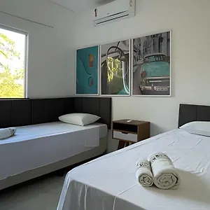 Casa de Férias Ap 15 - 500m Da Beira Mar De Taperapuan, 2 Quartos, Porto Seguro